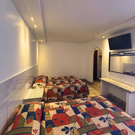 גואדלחארה Hotel Arboledas Industrial מראה חיצוני תמונה