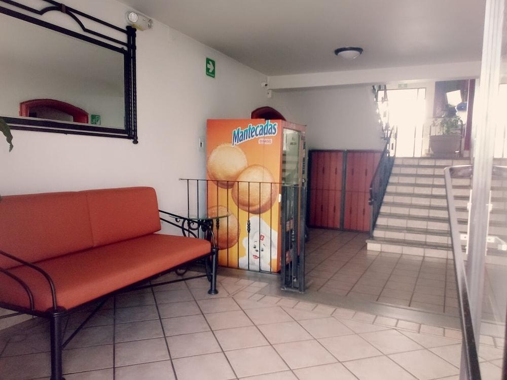 גואדלחארה Hotel Arboledas Industrial מראה חיצוני תמונה