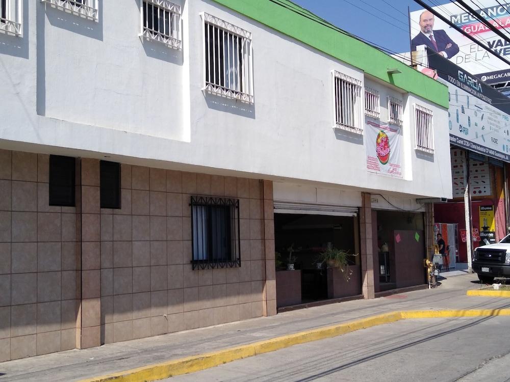 גואדלחארה Hotel Arboledas Industrial מראה חיצוני תמונה