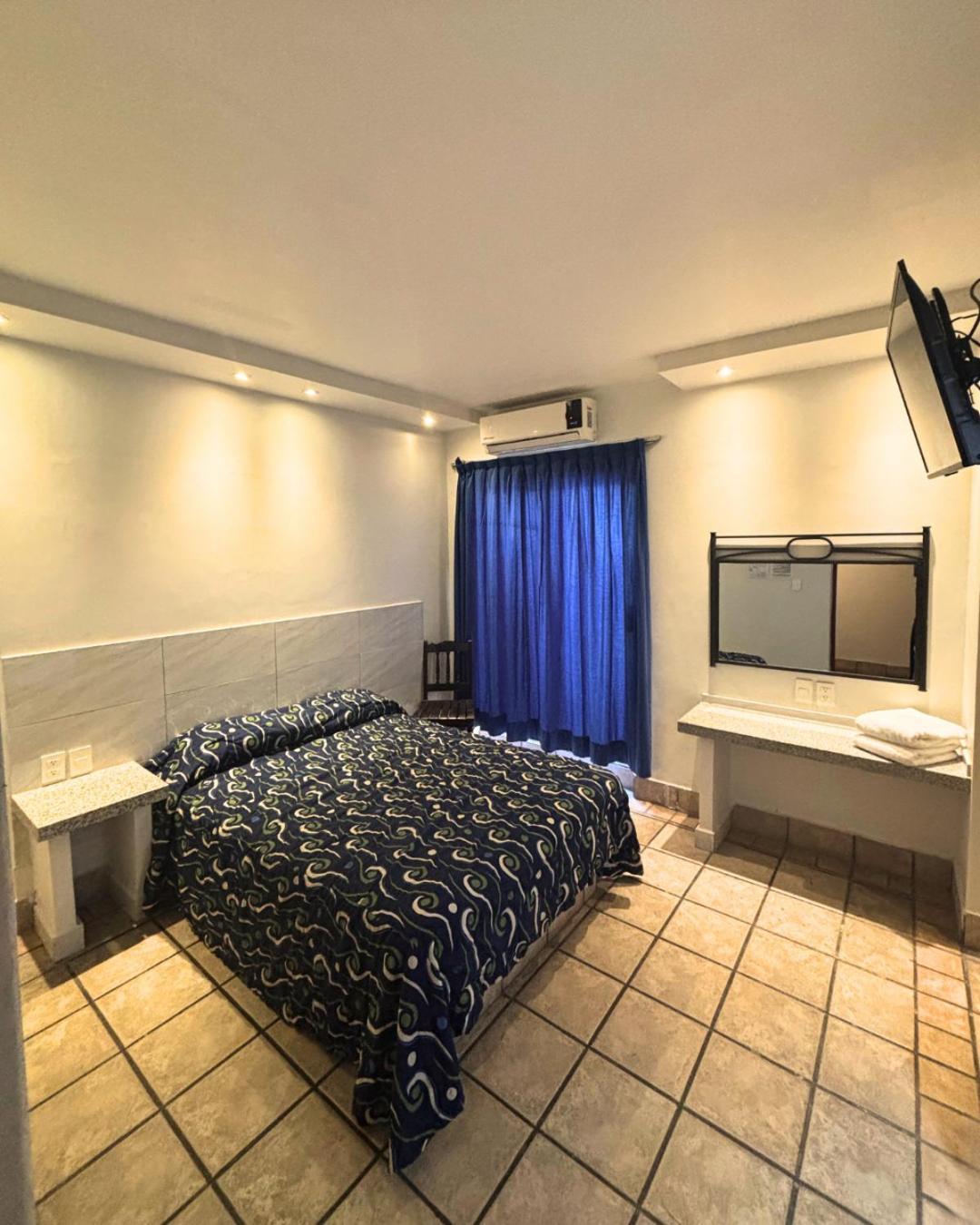 גואדלחארה Hotel Arboledas Industrial מראה חיצוני תמונה