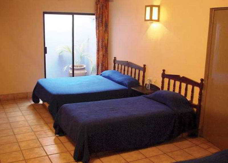 גואדלחארה Hotel Arboledas Industrial מראה חיצוני תמונה