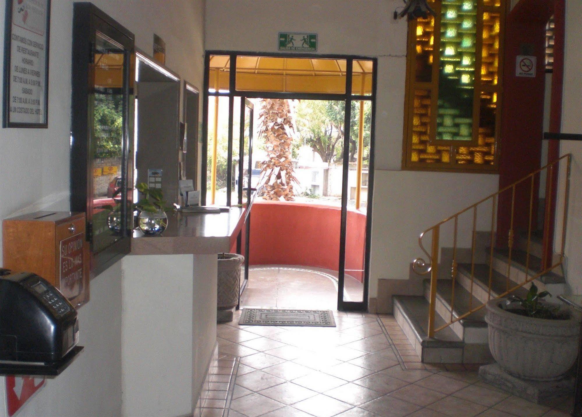 גואדלחארה Hotel Arboledas Industrial מראה חיצוני תמונה