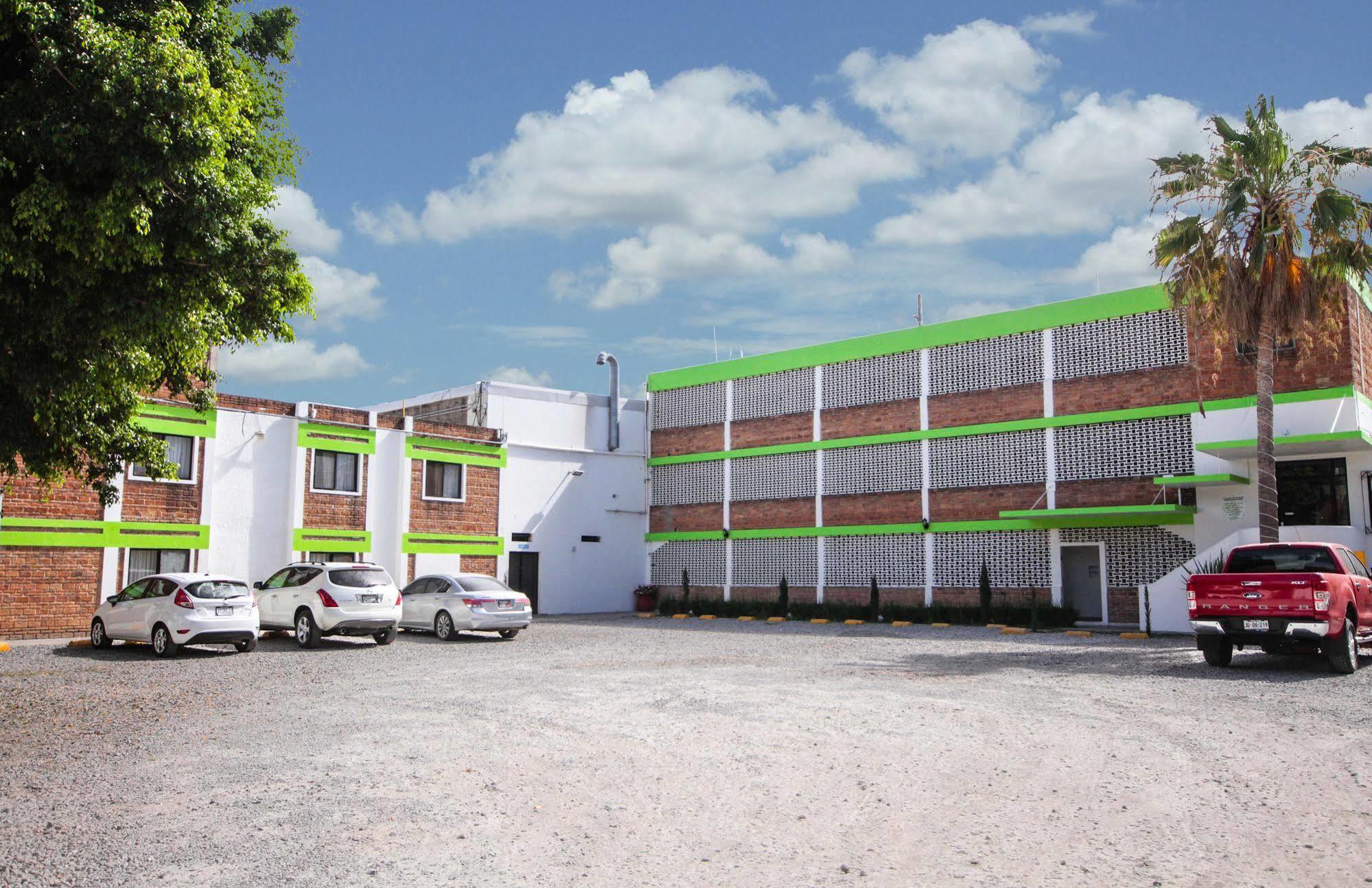 גואדלחארה Hotel Arboledas Industrial מראה חיצוני תמונה