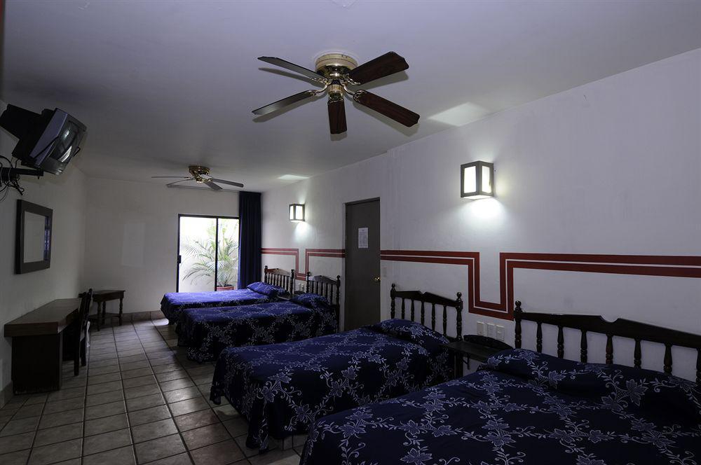 גואדלחארה Hotel Arboledas Industrial מראה חיצוני תמונה